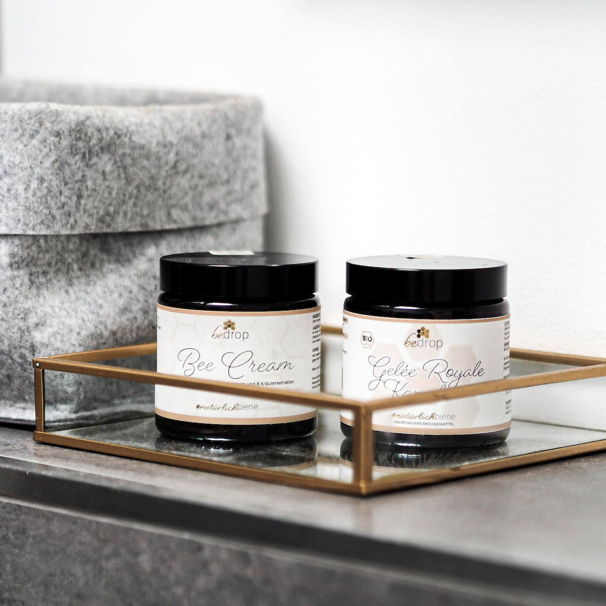 Set bienestar | Crema de abeja (pomada de veneno de abeja) + cápsulas de jalea real
