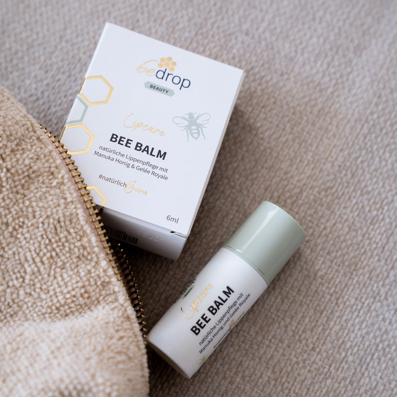 Estuche: 3x Bee Balm - bálsamo labial natural con miel de manuka, jalea real y retinol
