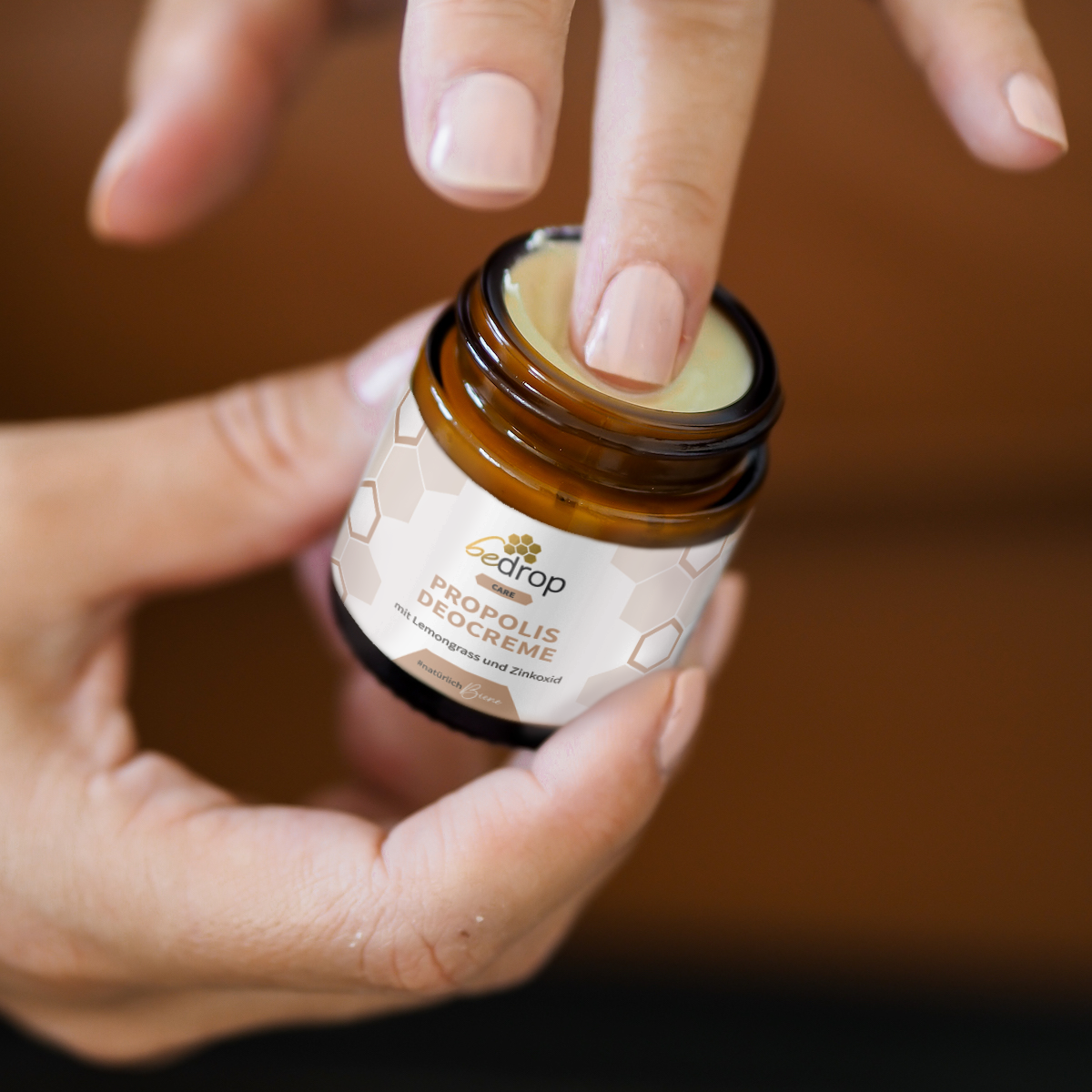 Summer Care Set | Bálsamo de Abeja, Crema Desodorante, Jabón y Loción Royale